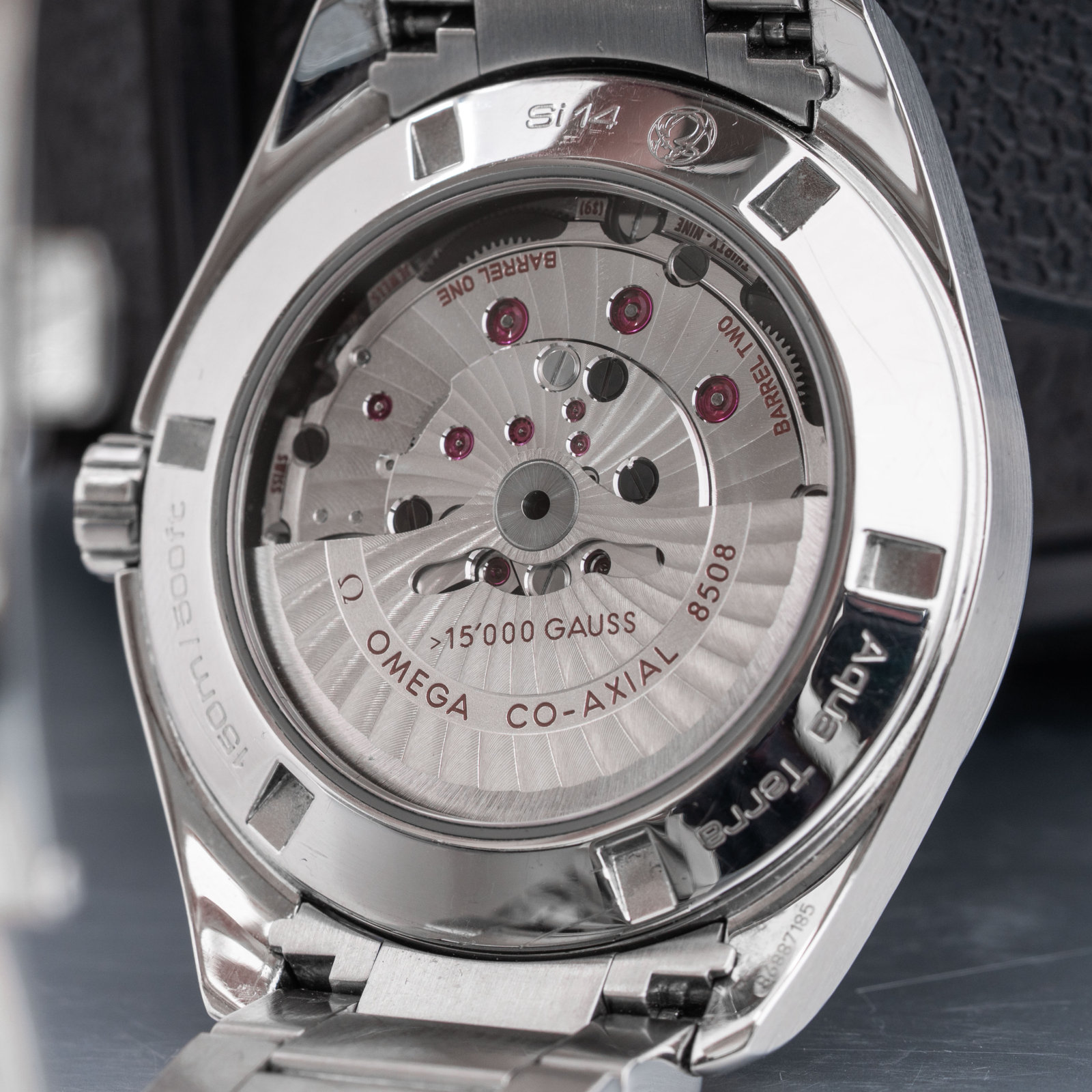 [USED] Đồng Hồ Nam Omega Aqua Terra 15000'Gauss Co-axial Chronometer 41.5mm 231.10.42.21.01.002 caseback