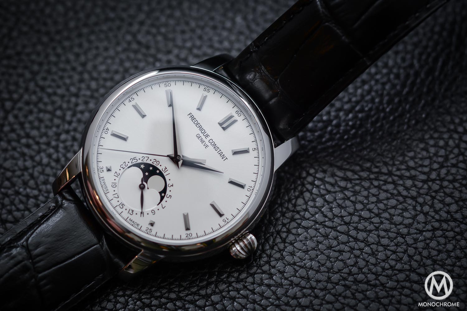 Vẻ đẹp hoàn hảo của đồng hồ Frederique Constant 705WR4S6 Slimline Moonphase