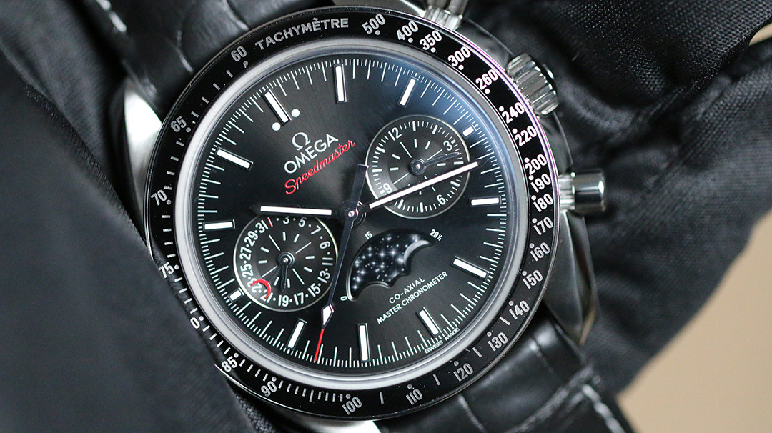 Mẫu Omega Speedmaster Moonphase vô cùng đẹp mắt