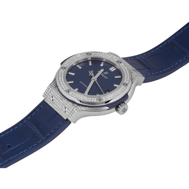 Đồng hồ Nam Hublot Classic Fusion Blue Titanium Custom Full Diamonds nghiêng Đồng hồ Nam Hublot Classic Fusion Blue Titanium Custom Full Diamonds nghiêng