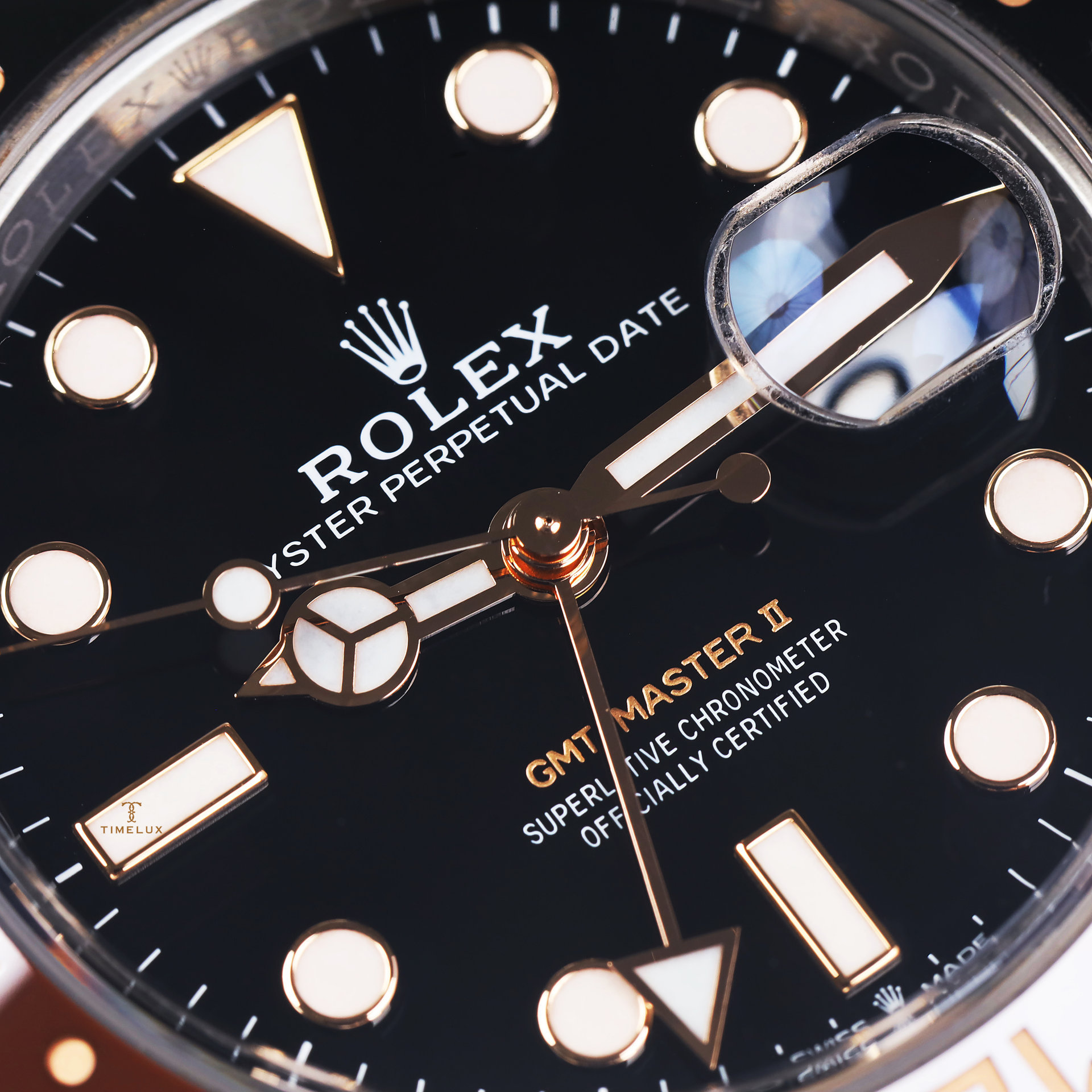 [USED] Đồng Hồ Nam Rolex GMTMASTER II 40mm Rootbeer 126711 CHNR Closeup dial