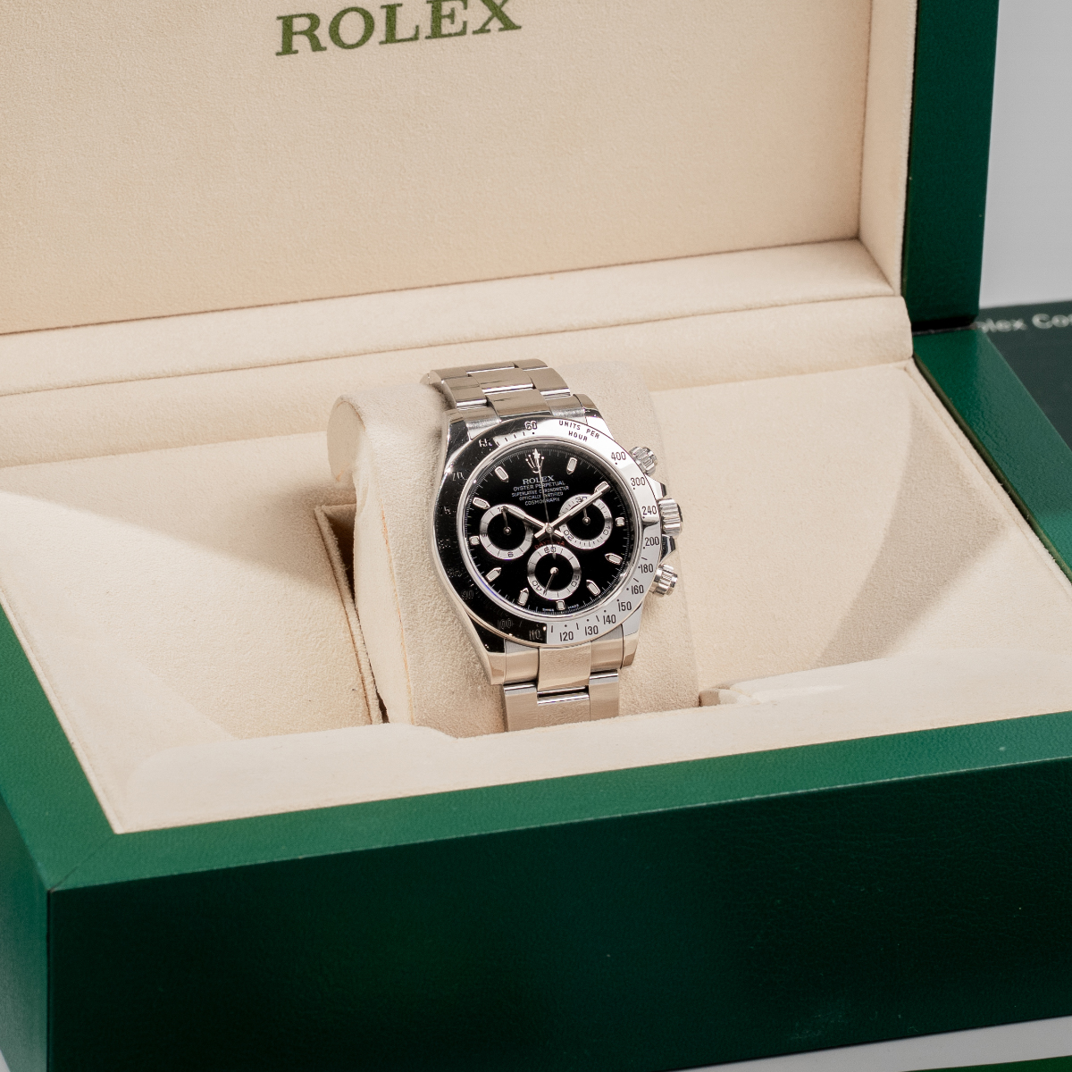 Đồng-Hồ-Nam-Rolex-Cosmograph-Daytona-Black-116520-box Đồng-Hồ-Nam-Rolex-Cosmograph-Daytona-Black-116520-box