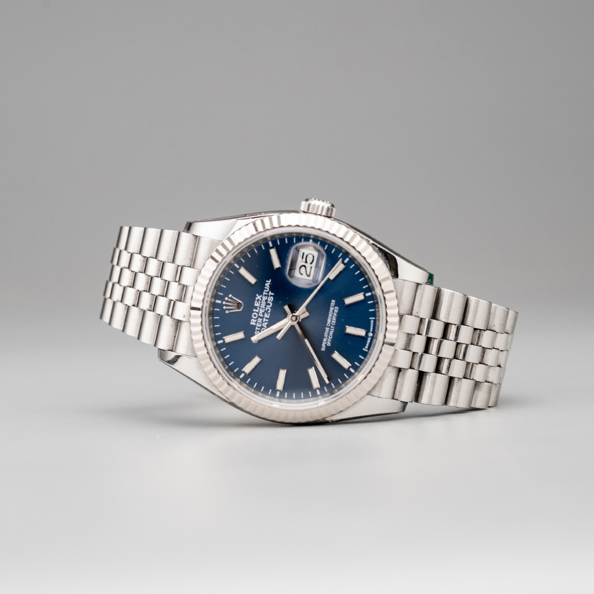 Đồng-Hồ-Nam-Rolex-Datejust-36mm-Navy-Index-126234-side Đồng-Hồ-Nam-Rolex-Datejust-36mm-Navy-Index-126234-side